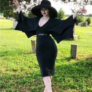 GUC RETROLICIOUS CREATURE OF THE NIGHT WIGGLE DRESS - LG